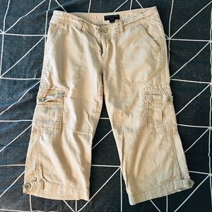 🍌 Banana Republic Linen Capri Cargo Pants
